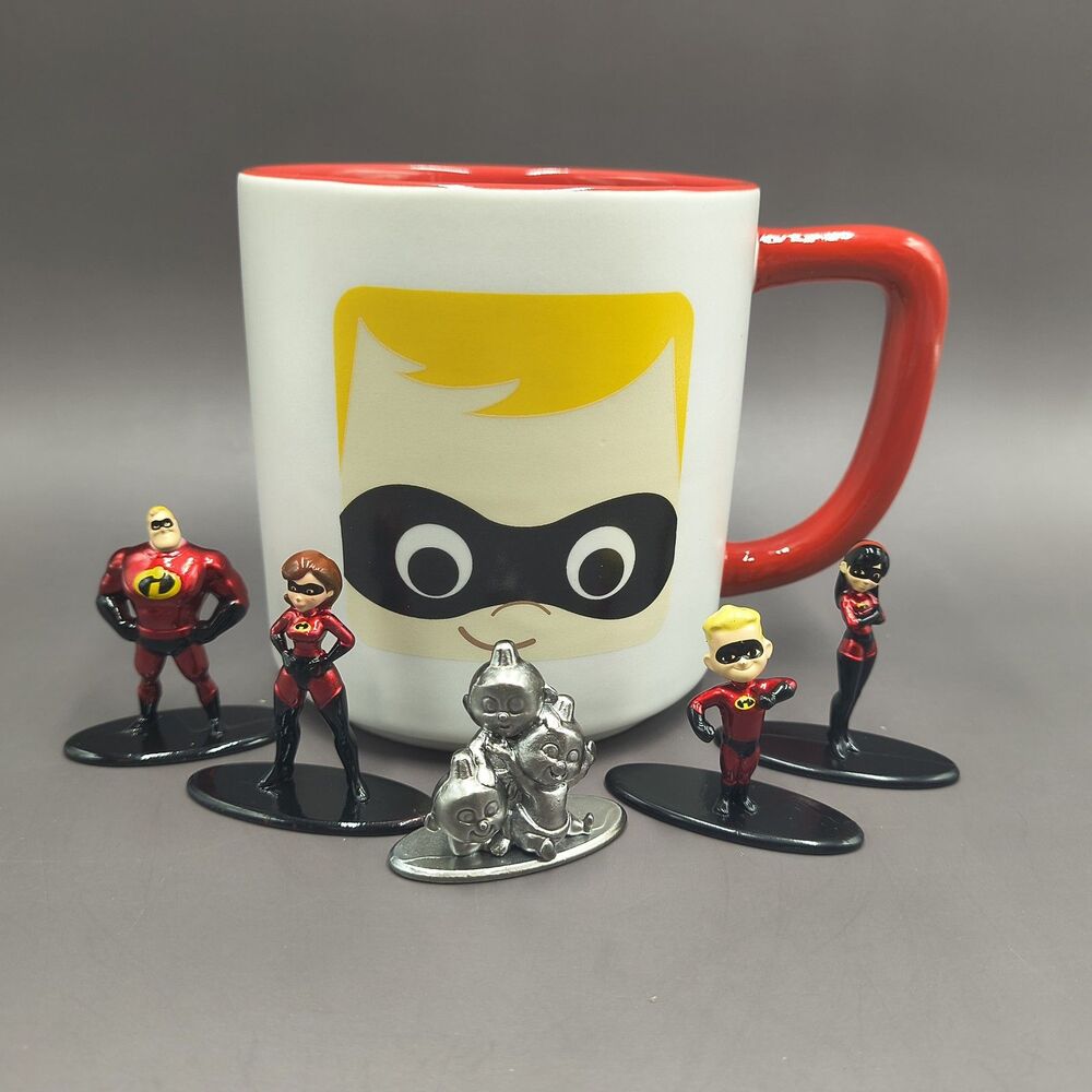 Disney Store The Incredibles Dash Coffee Mug & 5 Mini Figures Set Pixar Lot New